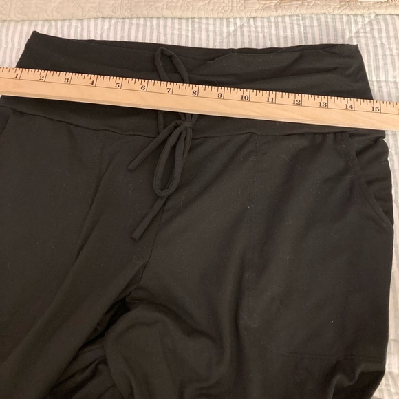 Super Soft Maternity Pull On Black Wide Leg Pant Side Pockets Sz Large - Picture 7 of 9